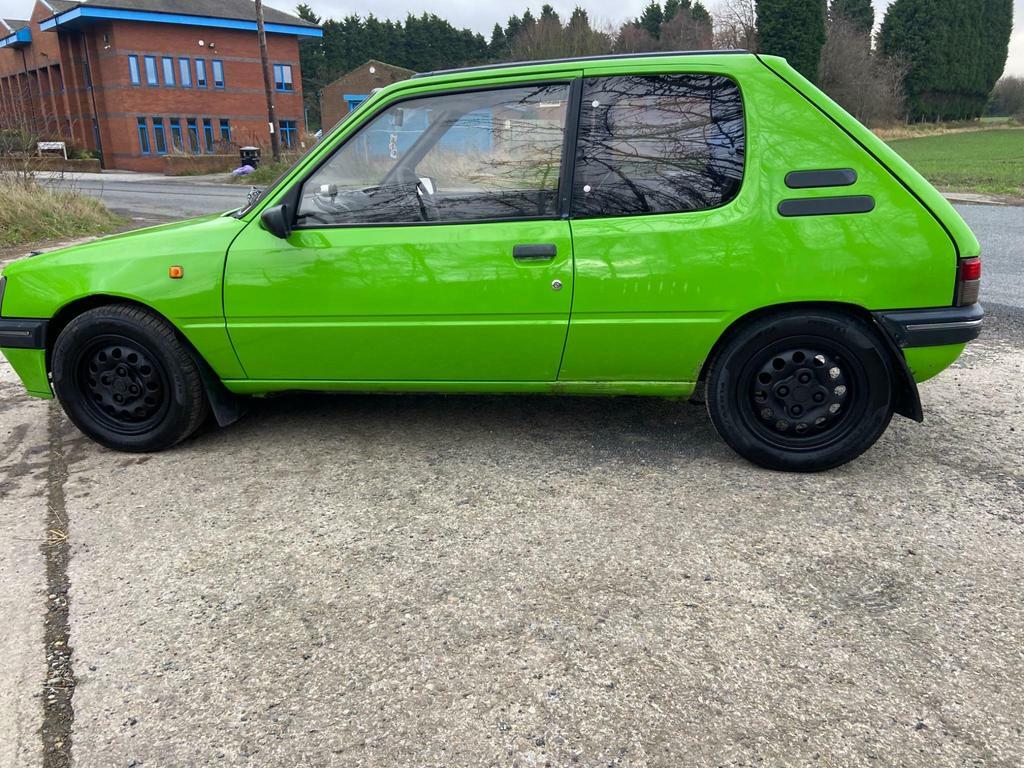 Peugeot 205 Hatchback Green #32