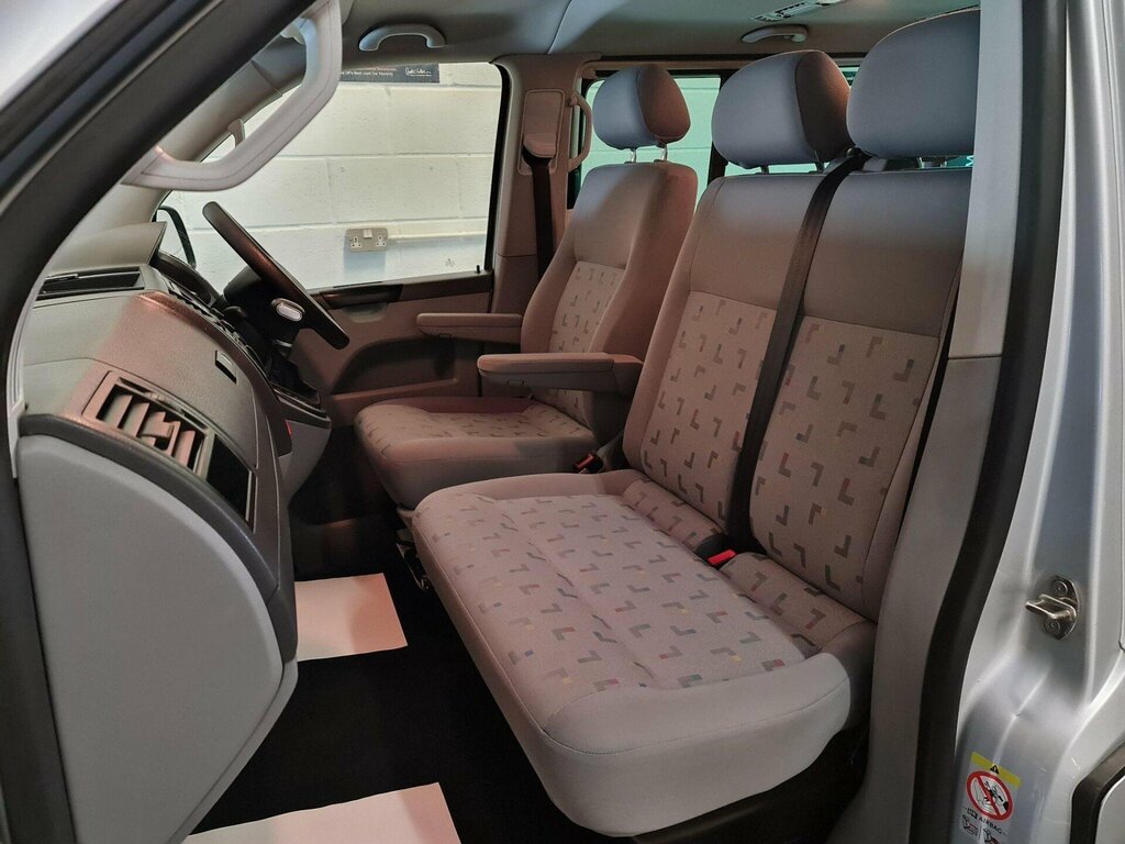 Volkswagen Transporter Shuttle Tdi T30 S L1 Red #29