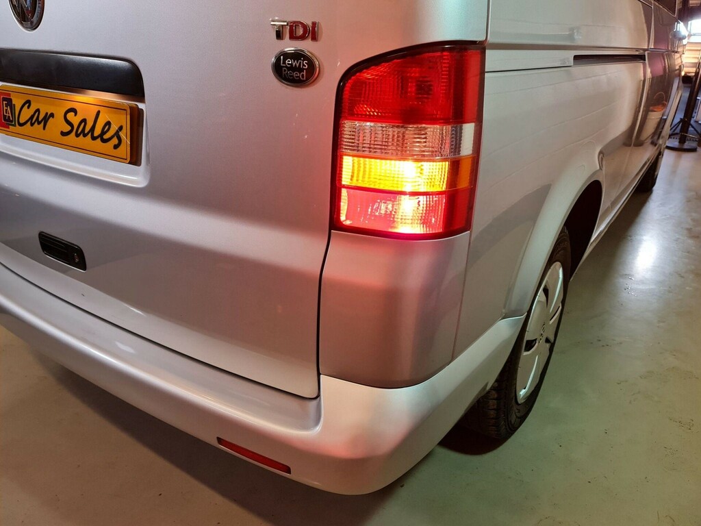 Volkswagen Transporter Shuttle Tdi T30 S L1 Red #36