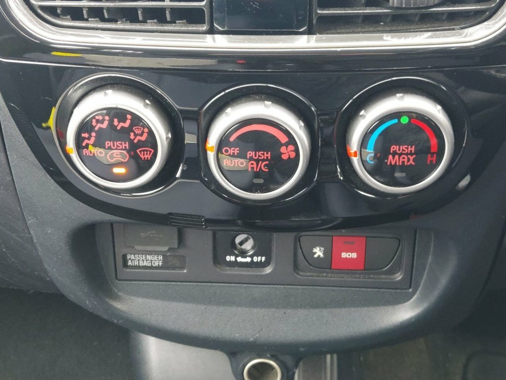 Peugeot ION Auto 5dr Silver #28