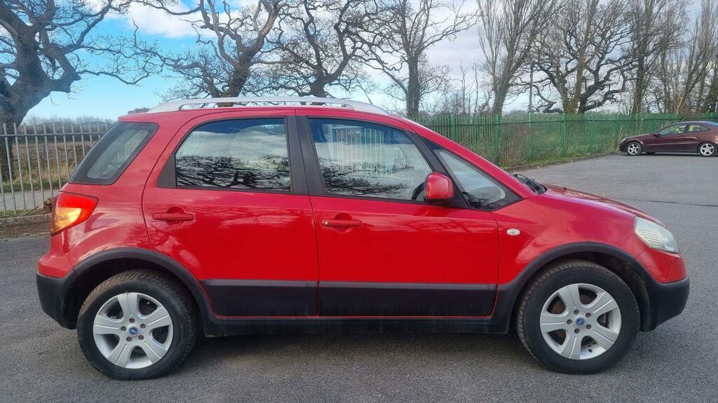 Fiat Sedici 1.6 Dynamic Hatchback Red #3