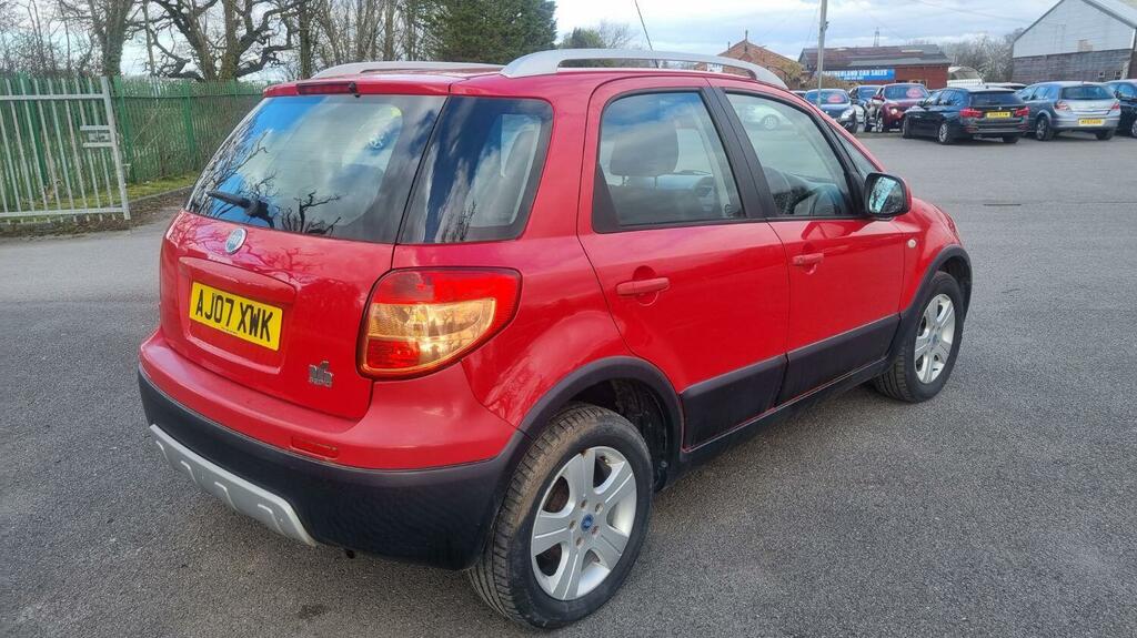 Fiat Sedici 1.6 Dynamic Hatchback Red #2