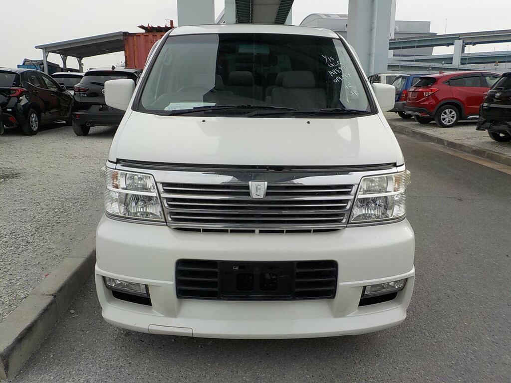 Nissan Elgrand Mpv White #6