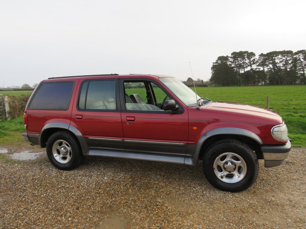 Ford Explorer 4.0 5dr Auto Red #3