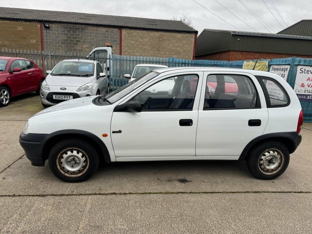 Vauxhall Corsa 1.4I Cdx Green #4