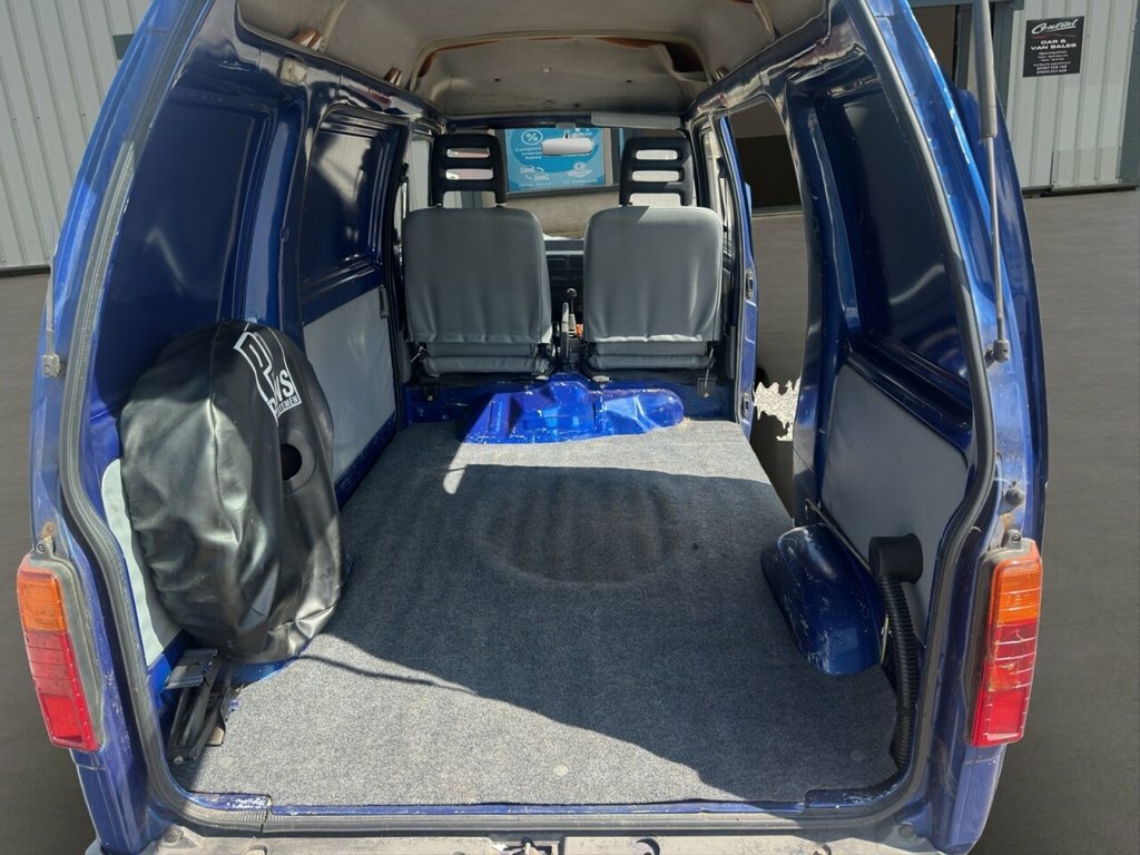 Daihatsu HiJet Pickup White #14