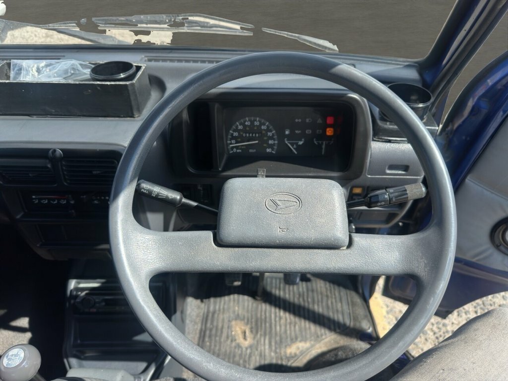 Daihatsu HiJet Pickup White #10