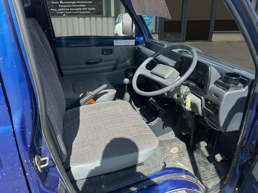 Daihatsu HiJet Pickup White #7