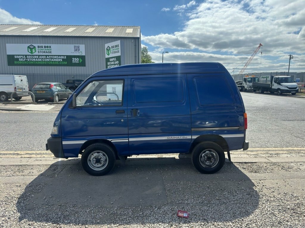 Daihatsu HiJet Pickup White #17
