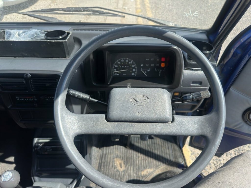Daihatsu HiJet Pickup White #30
