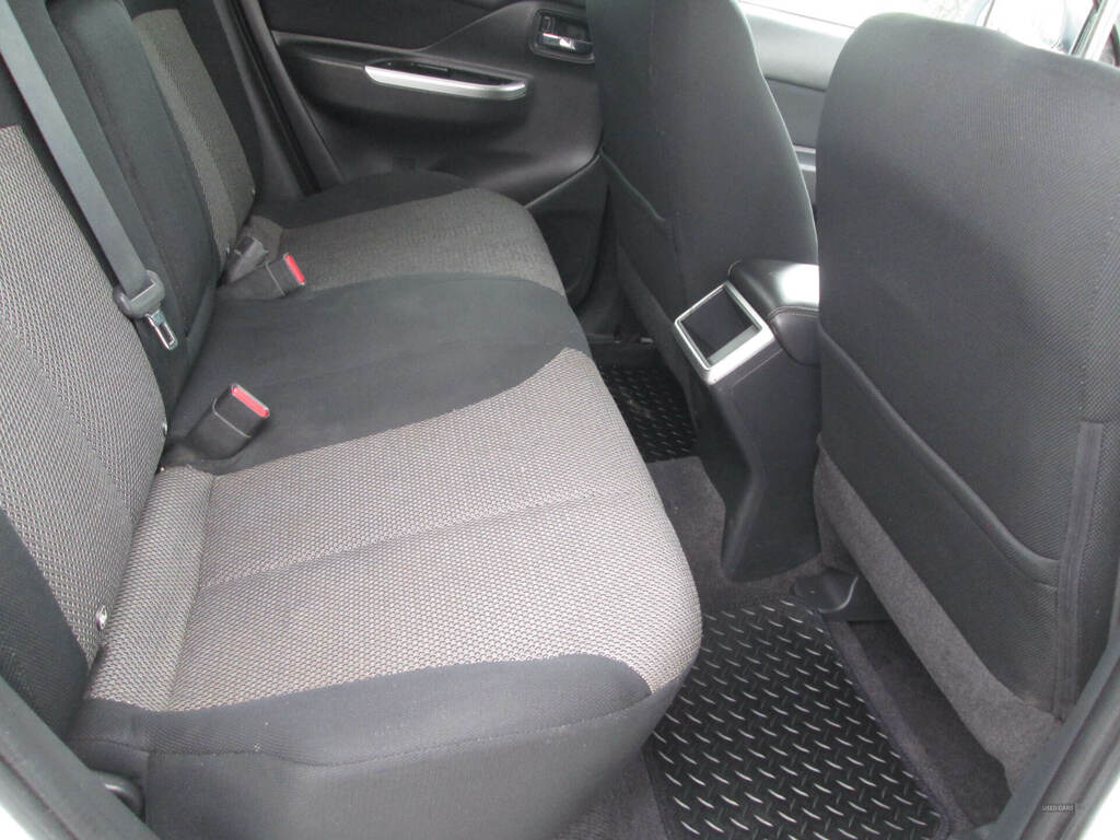 Mitsubishi  Cab Di-d 150 Warrior 4Wd Silver #14
