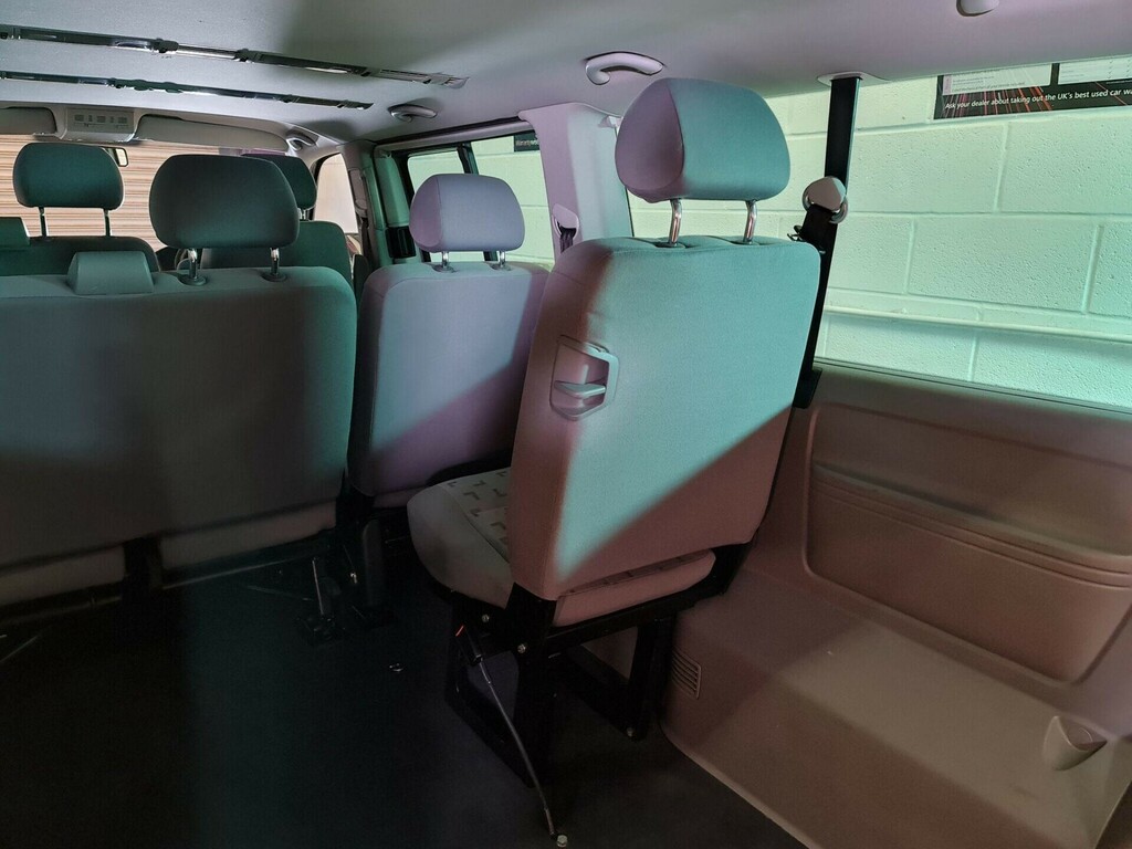 Volkswagen Transporter Shuttle Tdi T30 S L1 Red #9