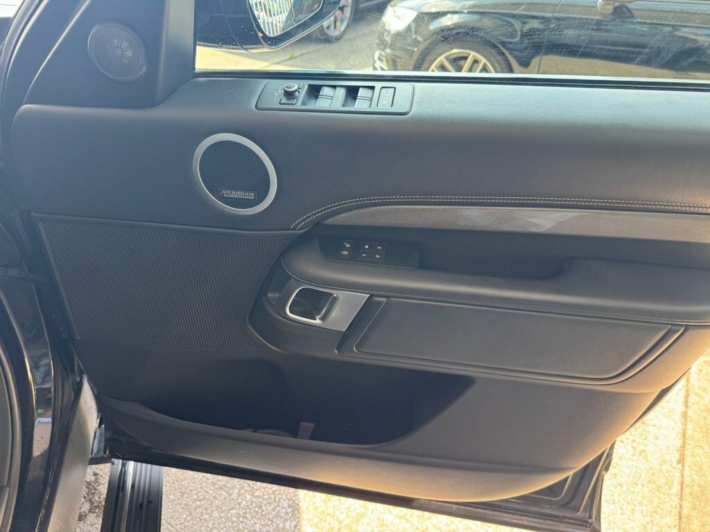 Land Rover Discovery 3L Hse Silver #34