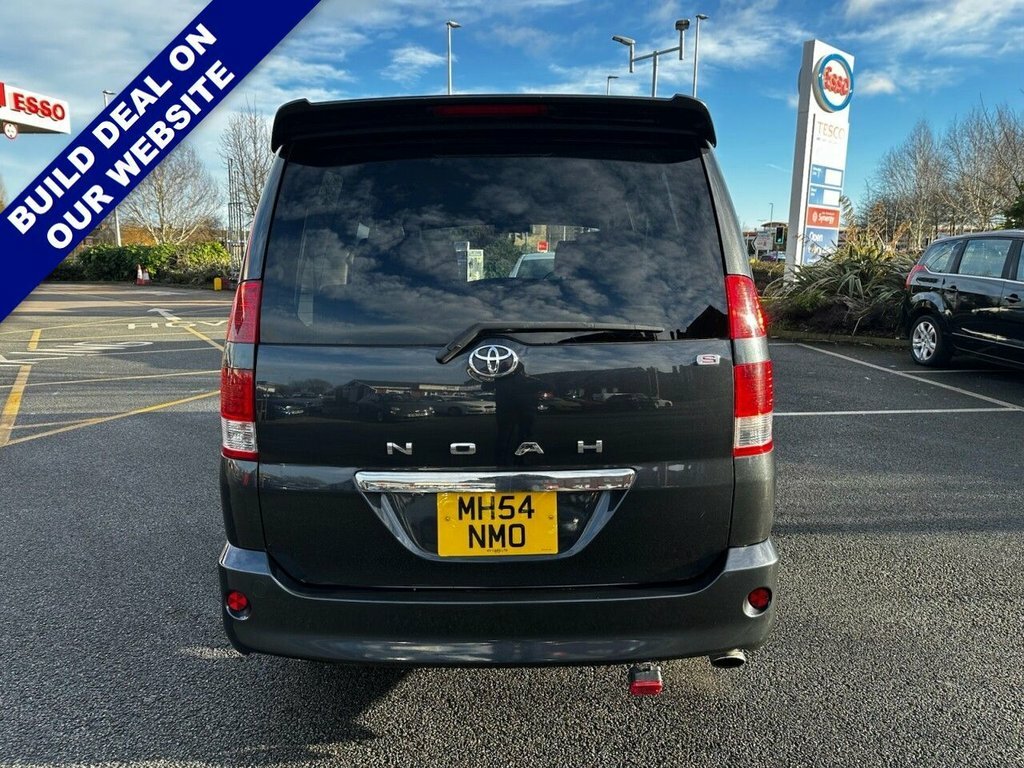 Toyota Noah Unknown Silver #5