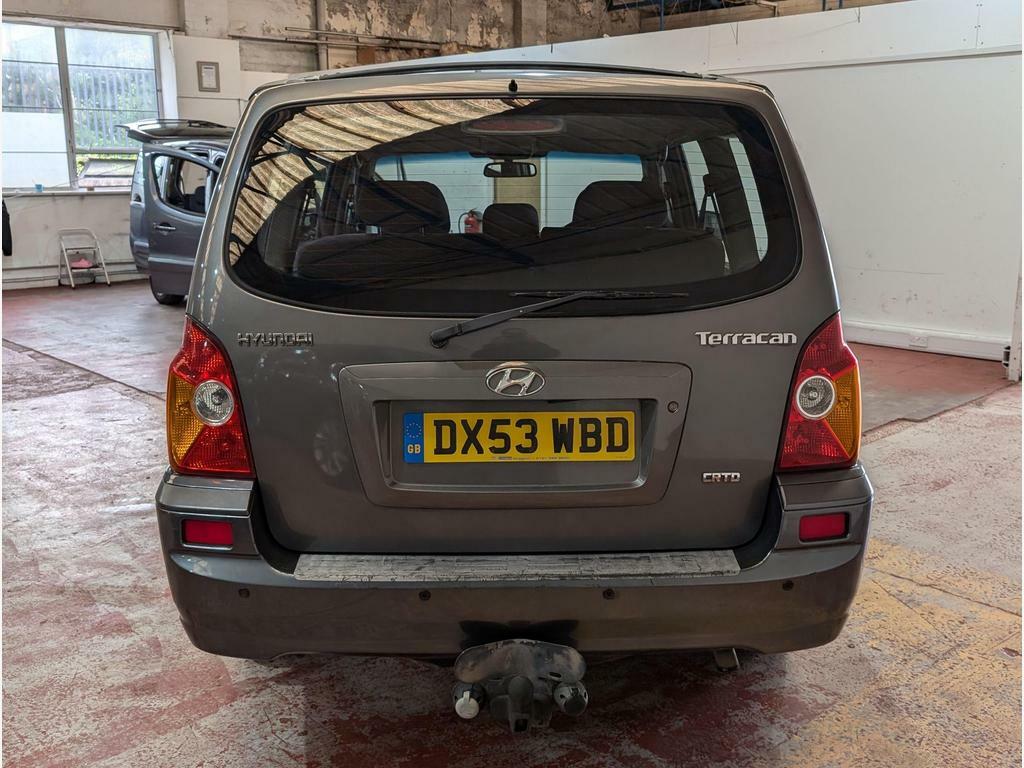 Hyundai Terracan 2.9 Crtd Black #10