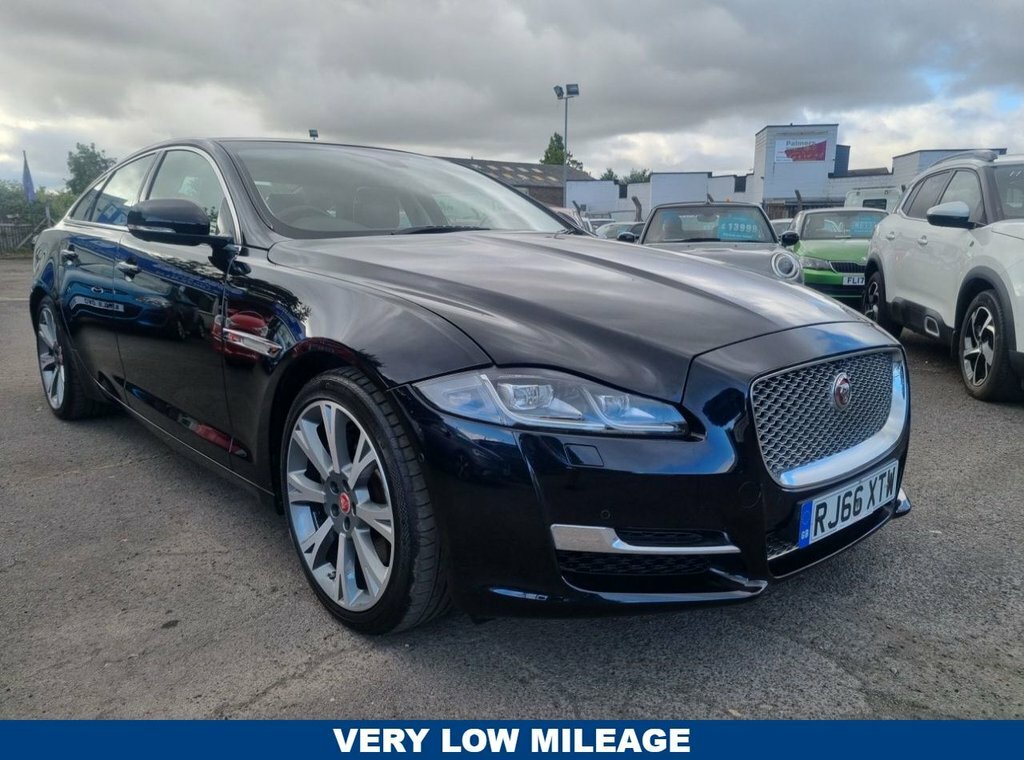 Jaguar XJ 3.0D V6 Premium Luxury Saloon Euro Black #2
