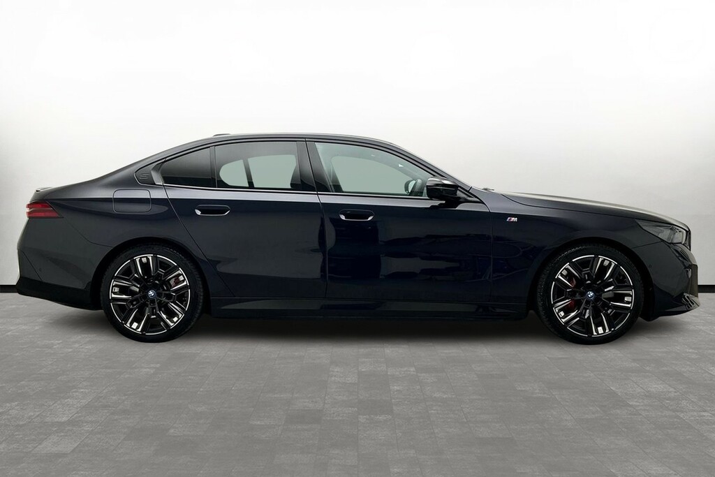 BMW M6 I5 M60 Xdrive White #3