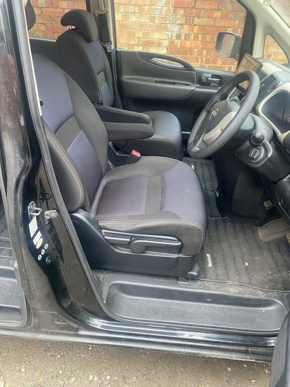 Nissan Serena Automatic #35