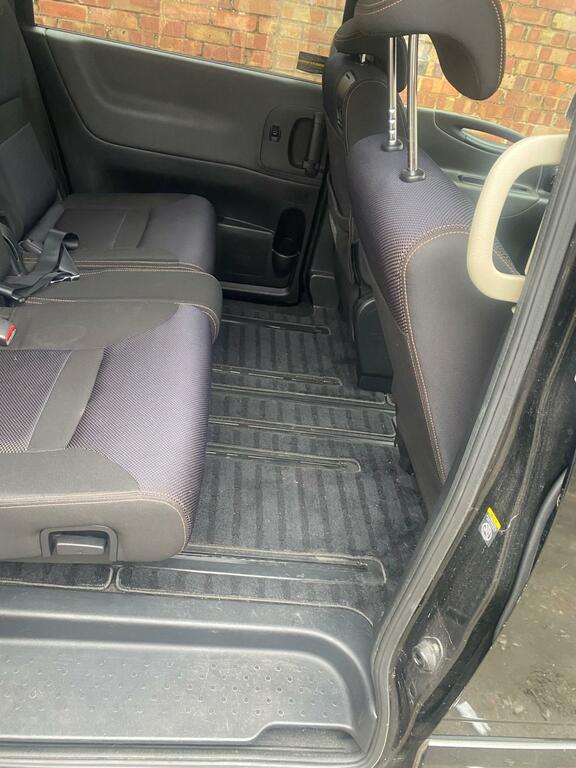 Nissan Serena Automatic #36