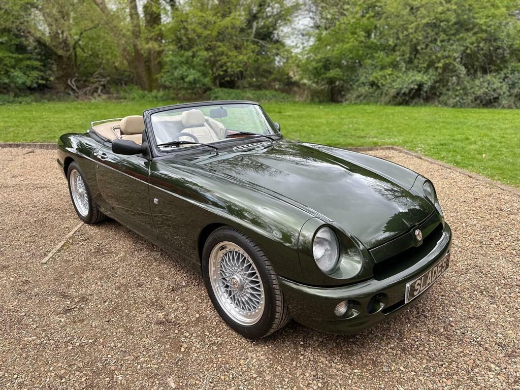 MG RV8   #2