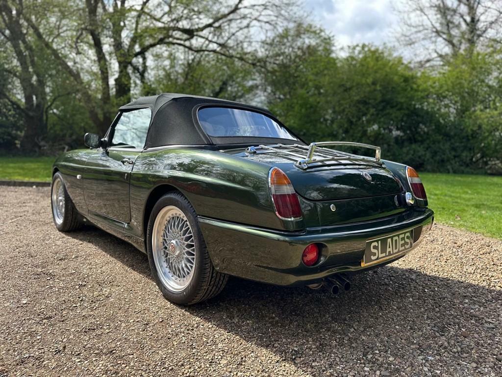 MG RV8   #9