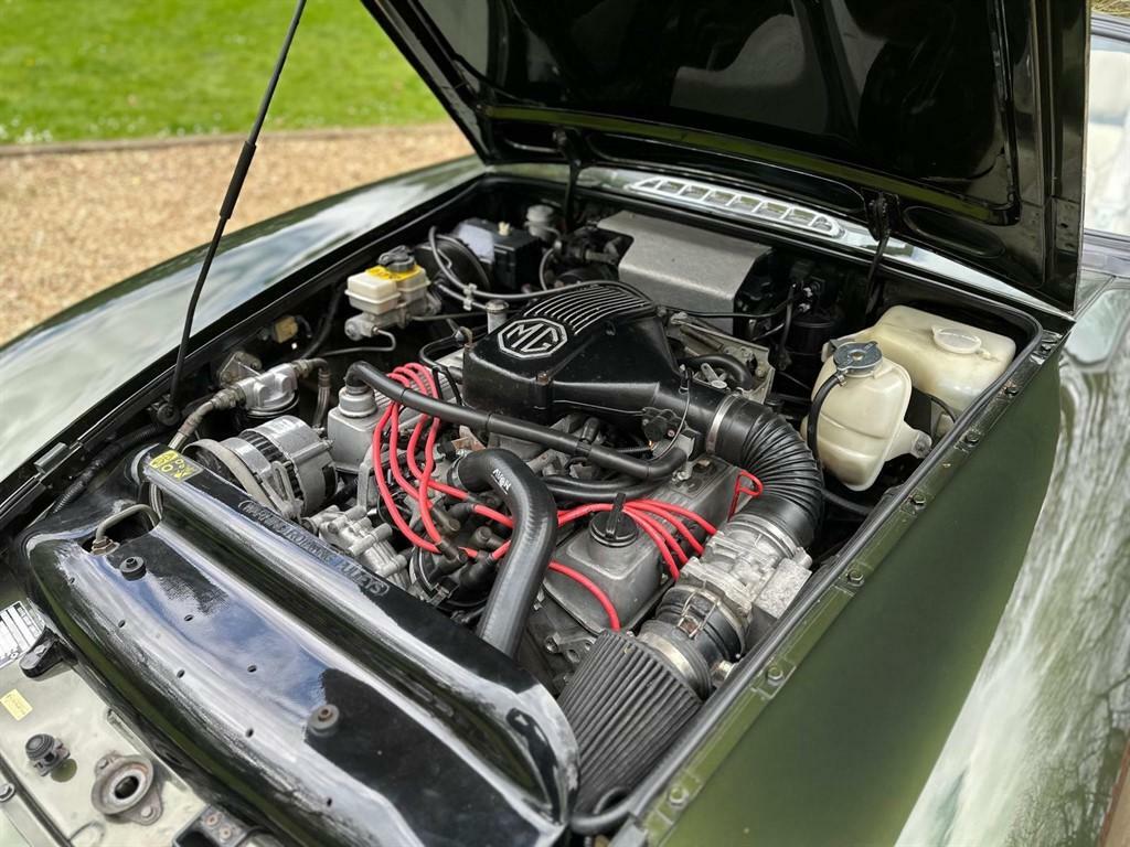 MG RV8   #38