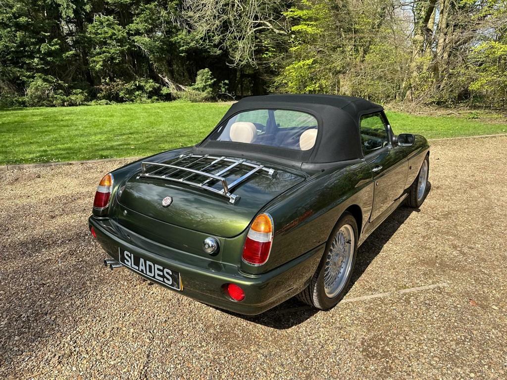 MG RV8   #10