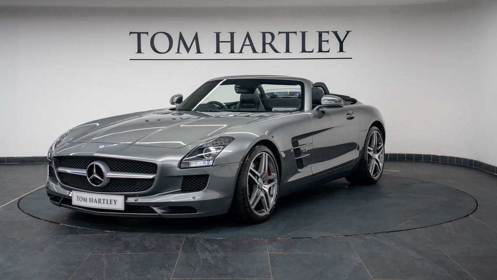 Mercedes-Benz SLS Gullwing Red #3