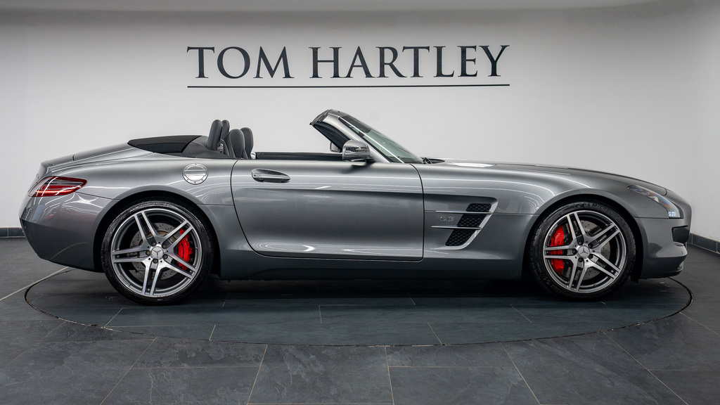 Mercedes-Benz SLS Gullwing Red #8