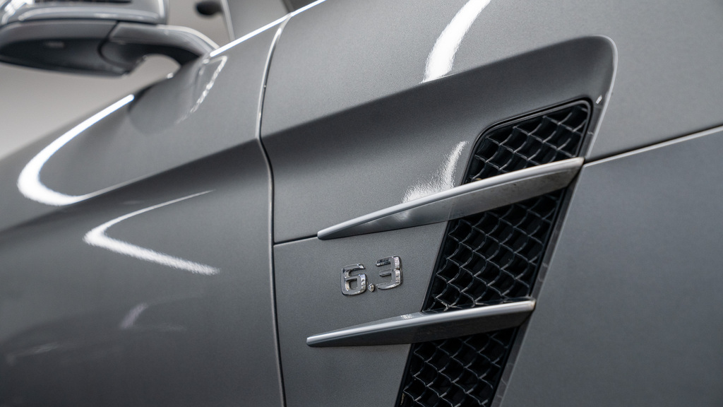 Mercedes-Benz SLS Gullwing Red #11