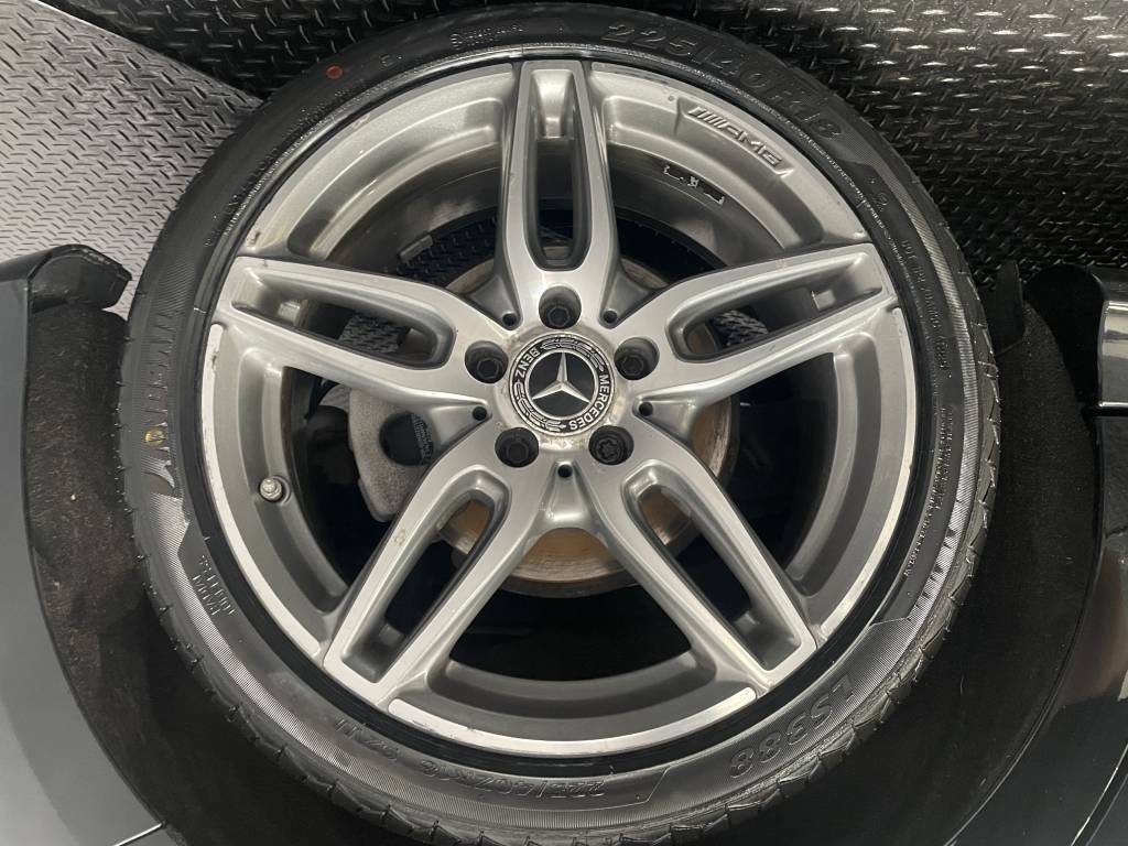 Mercedes-Benz A Class Hatchback A160 Amg Line Executive Black #4