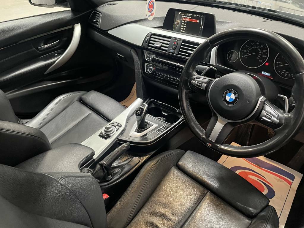 BMW 3 Series Saloon 320D M Sport Grey #4