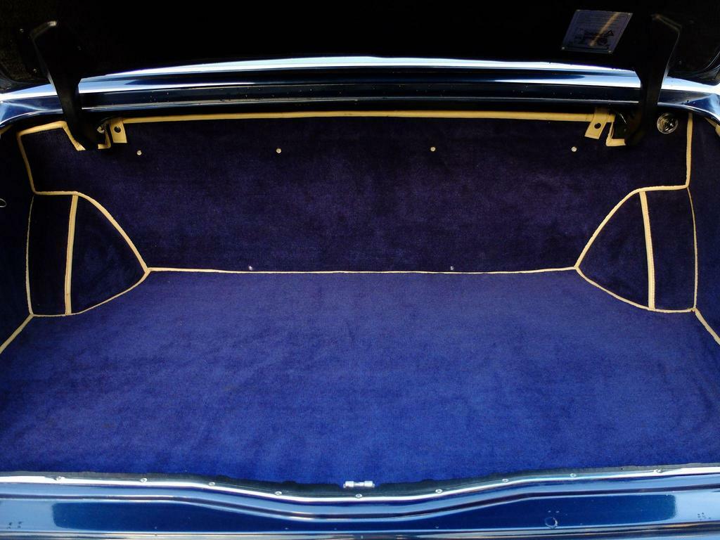 Rolls-Royce Silver Spur 6.8 V8 Blue #28