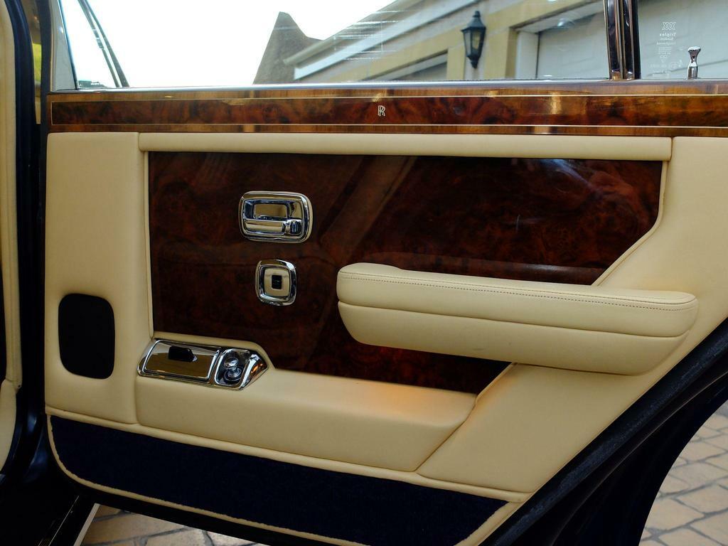Rolls-Royce Silver Spur 6.8 V8 Blue #14
