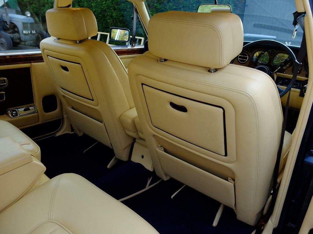 Rolls-Royce Silver Spur 6.8 V8 Blue #13