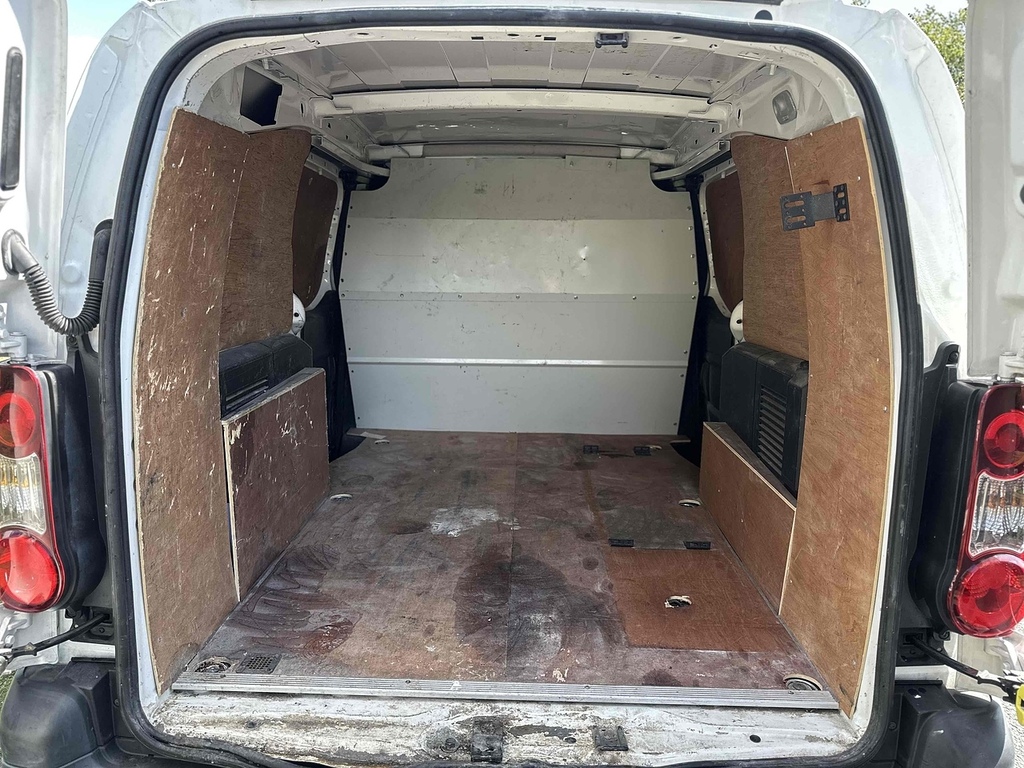 Citroen Berlingo Bluehdi 750 LX U2795 Ulez LC67VJE White #6