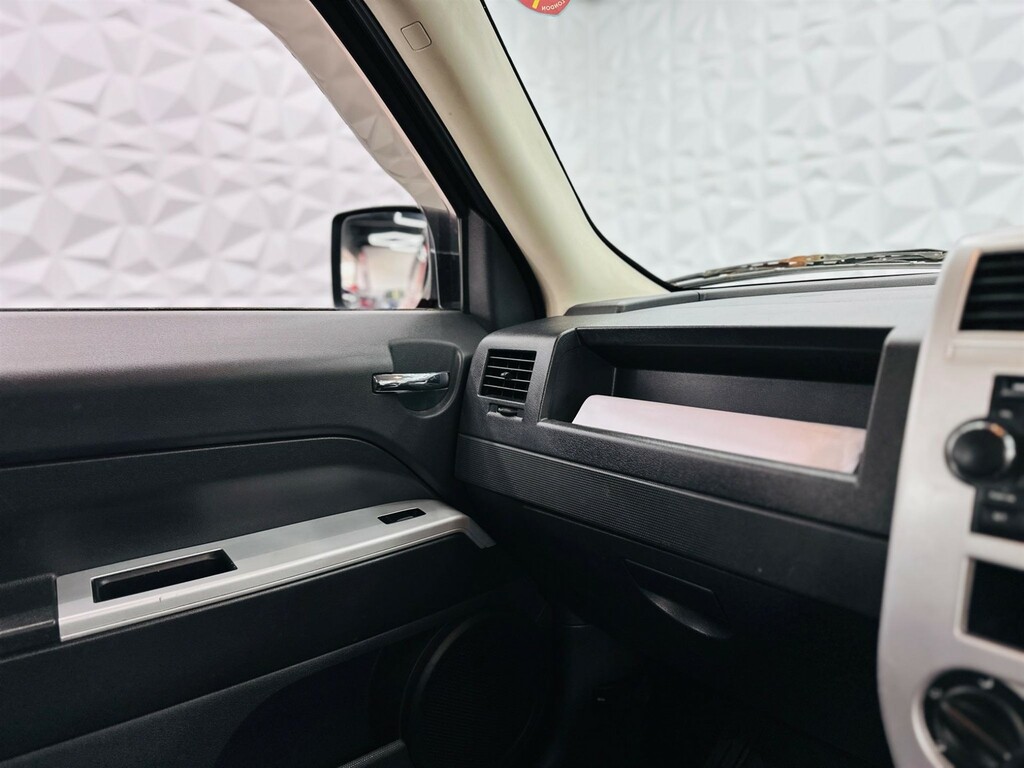 Jeep Patriot  Silver #30