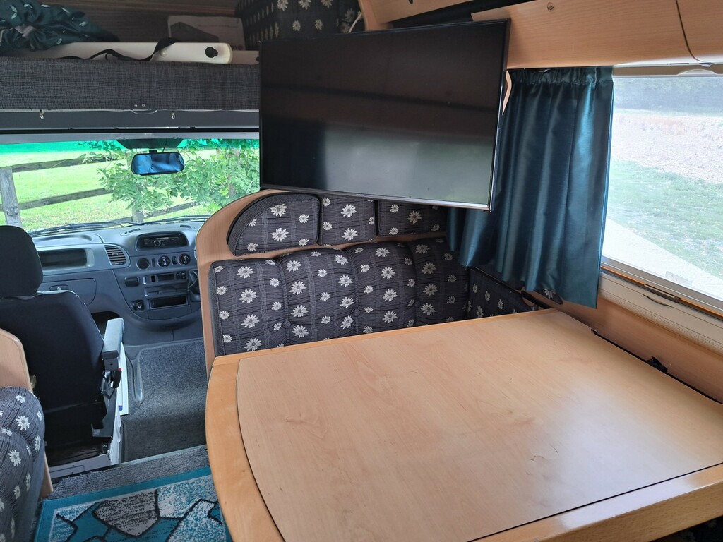 Mercedes-Benz Sprinter Mpv White #9