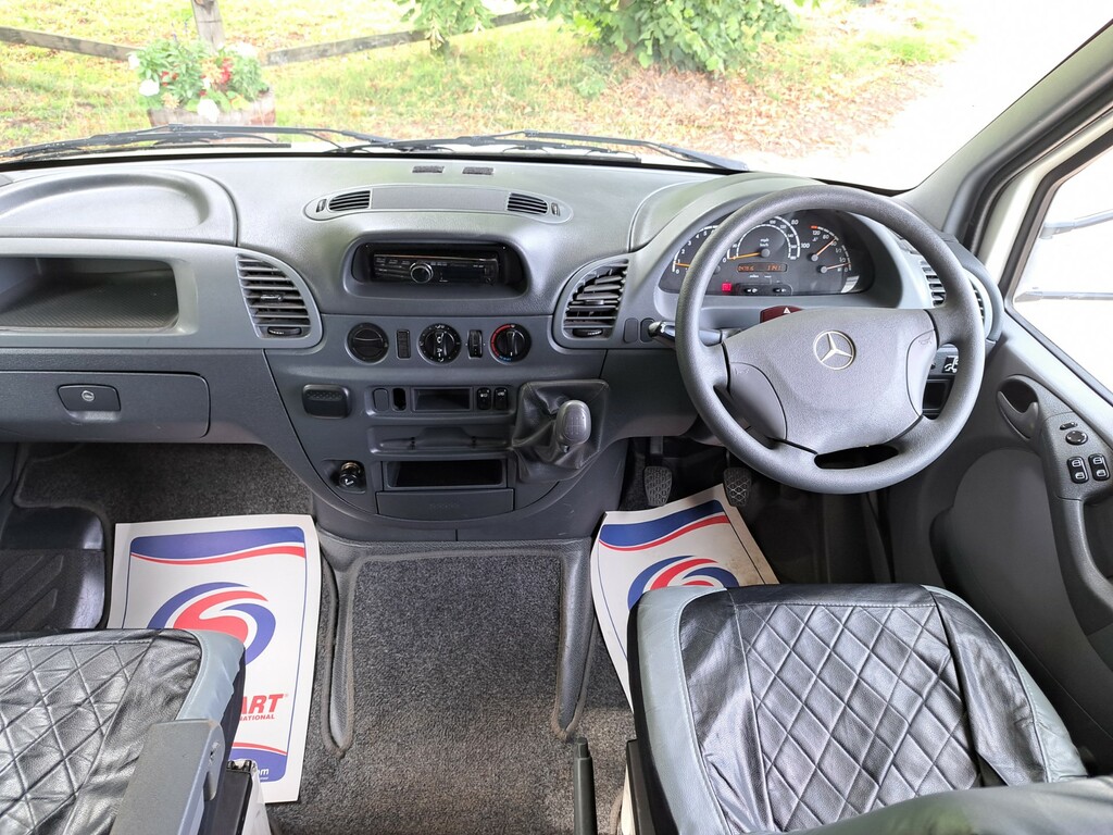Mercedes-Benz Sprinter Mpv White #7