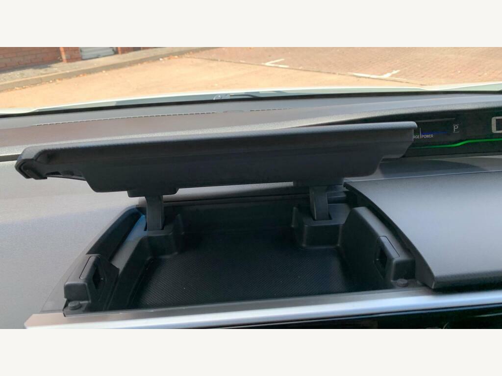 Honda StepWagon Spada 2.0 Hybrid 7 Seats Silver #76