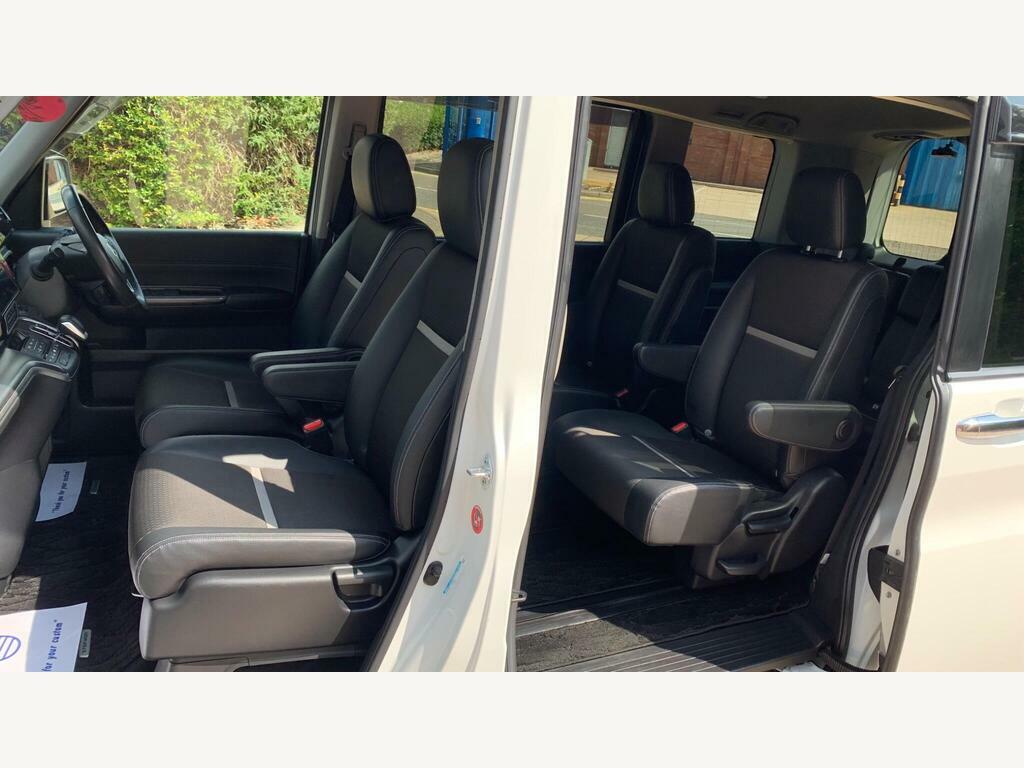 Honda StepWagon Spada 2.0 Hybrid 7 Seats Silver #49