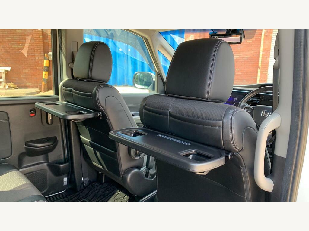Honda StepWagon Spada 2.0 Hybrid 7 Seats Silver #35
