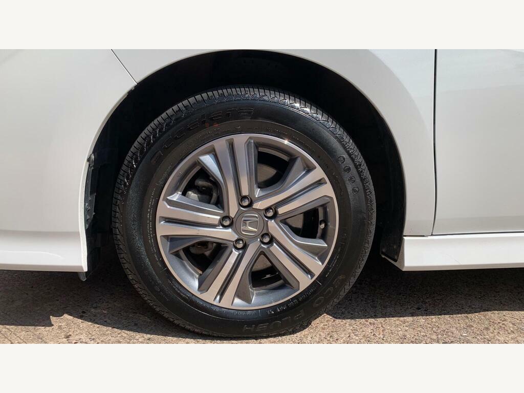 Honda StepWagon Spada 2.0 Hybrid 7 Seats Silver #23
