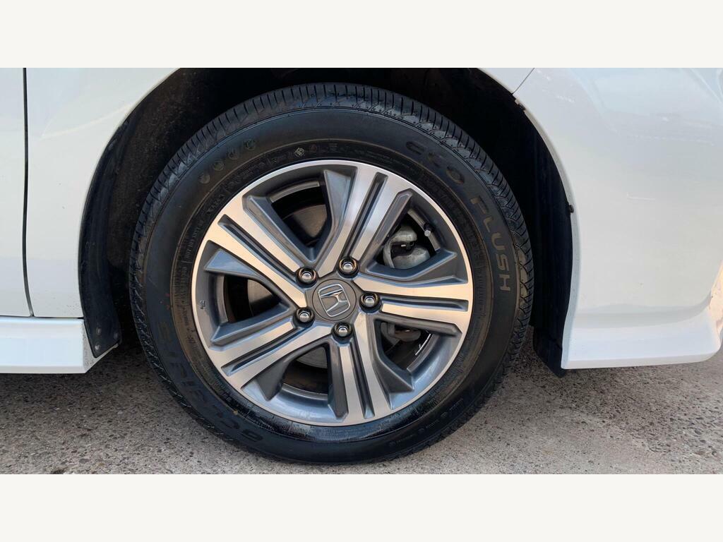 Honda StepWagon Spada 2.0 Hybrid 7 Seats Silver #22