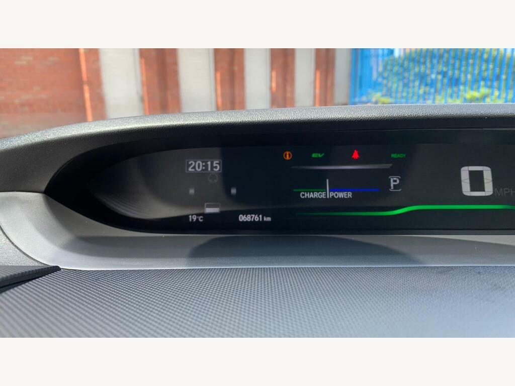 Honda StepWagon Spada 2.0 Hybrid 7 Seats Silver #82