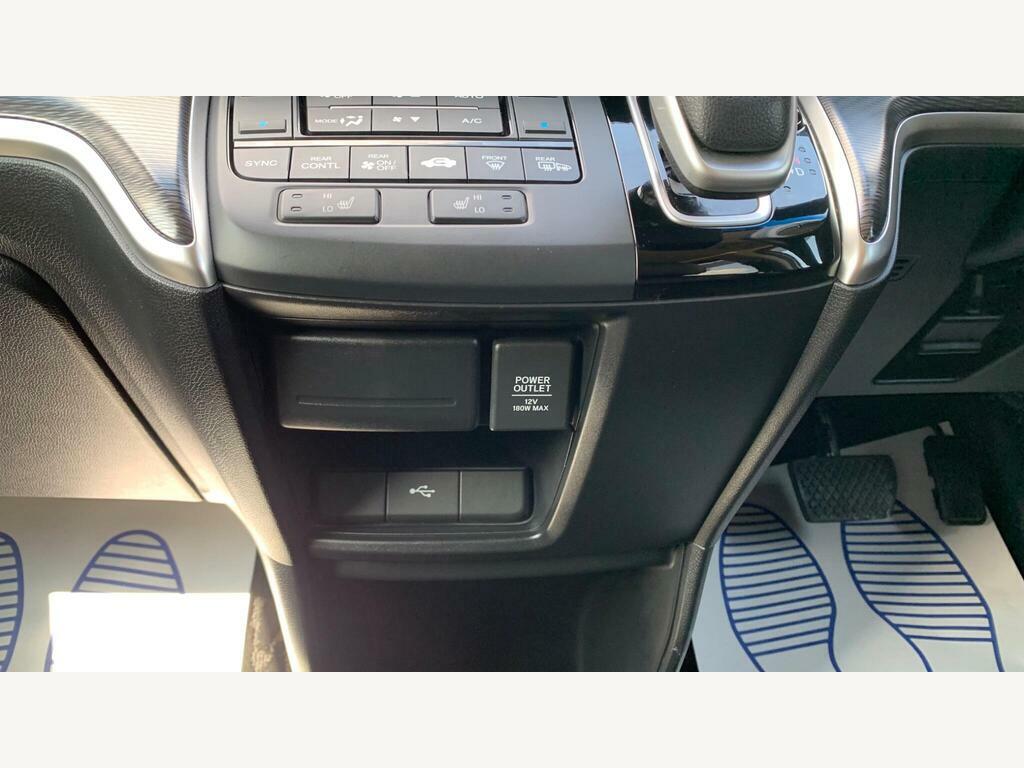 Honda StepWagon Spada 2.0 Hybrid 7 Seats Silver #58