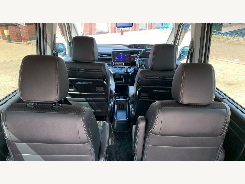 Honda StepWagon Spada 2.0 Hybrid 7 Seats Silver #28