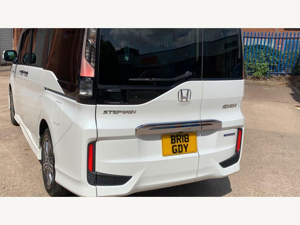Honda StepWagon Spada 2.0 Hybrid 7 Seats Silver #10
