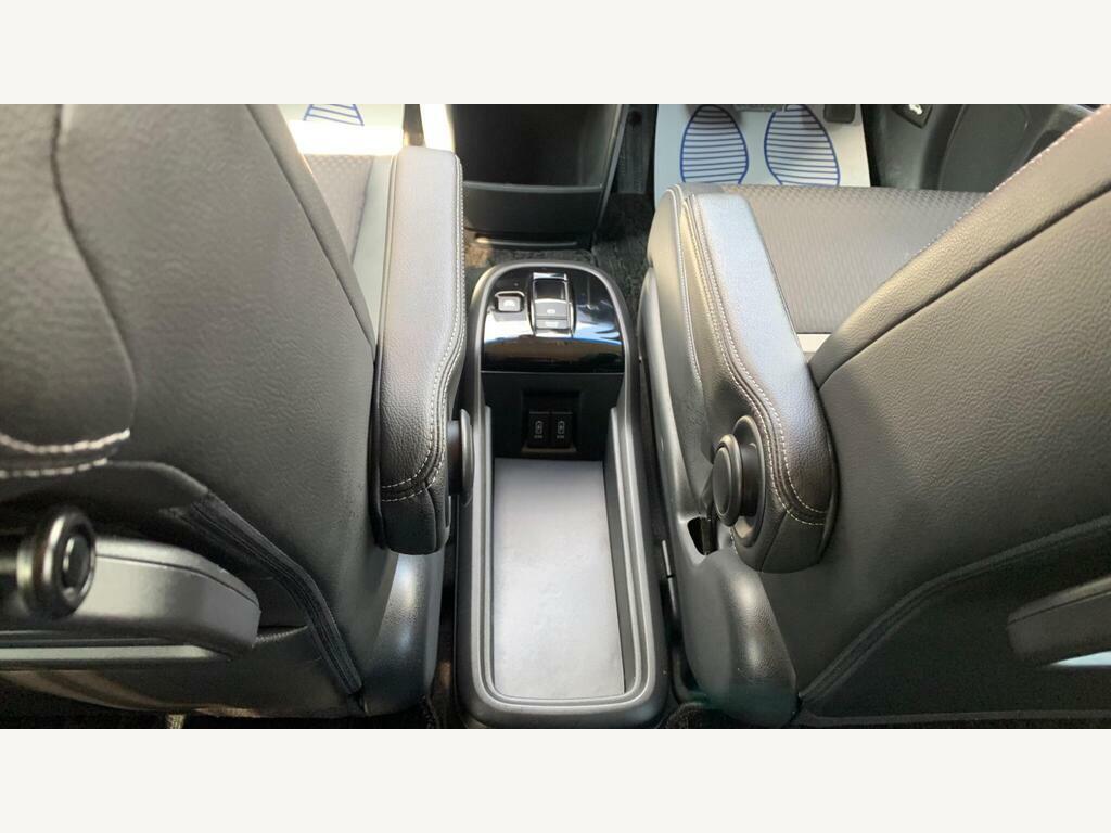 Honda StepWagon Spada 2.0 Hybrid 7 Seats Silver #54