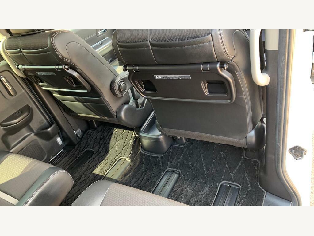 Honda StepWagon Spada 2.0 Hybrid 7 Seats Silver #36